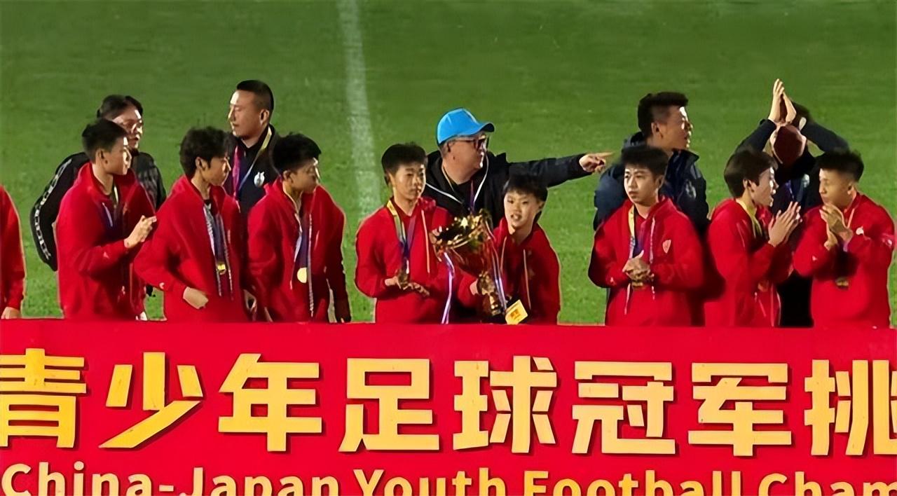 4年1.78亿!抢疯了!湖人头痛,冠军中锋还要吗? 4年1.78亿!抢疯了!湖人头痛,冠军中锋还要吗?