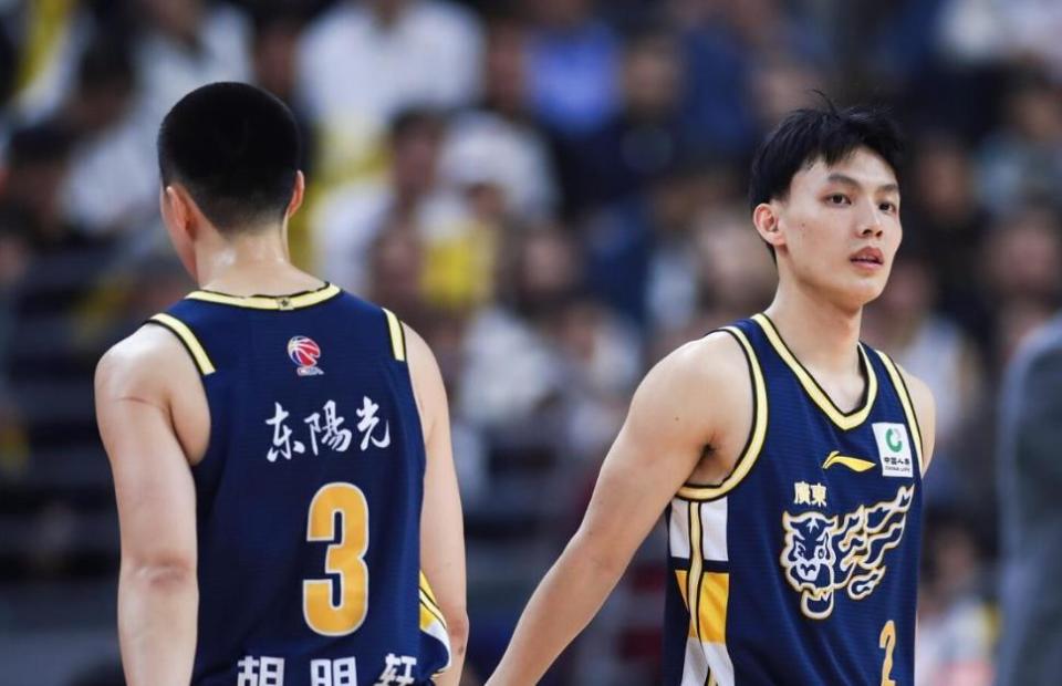 九游体育马刺锁定文班亚马黄金搭档:艾伦·格雷夫斯如何精准补充马刺前场最大短板 九游体育马刺锁定文班亚马黄金搭档:艾伦·格雷夫斯如何精准补充马刺前场最大短板