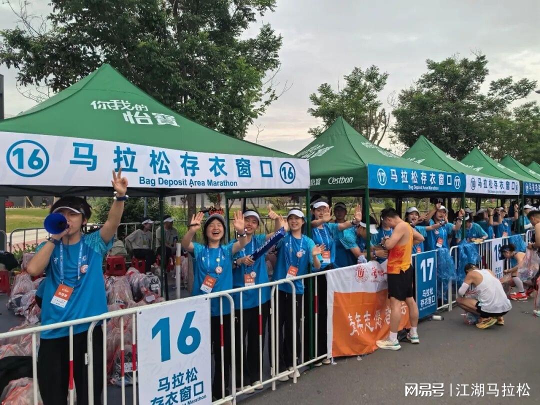 时隔53年夺冠!布伦森无愧头号功臣,赛后发声说得真好,苏群盛赞 时隔53年夺冠!布伦森无愧头号功臣,赛后发声说得真好,苏群盛赞