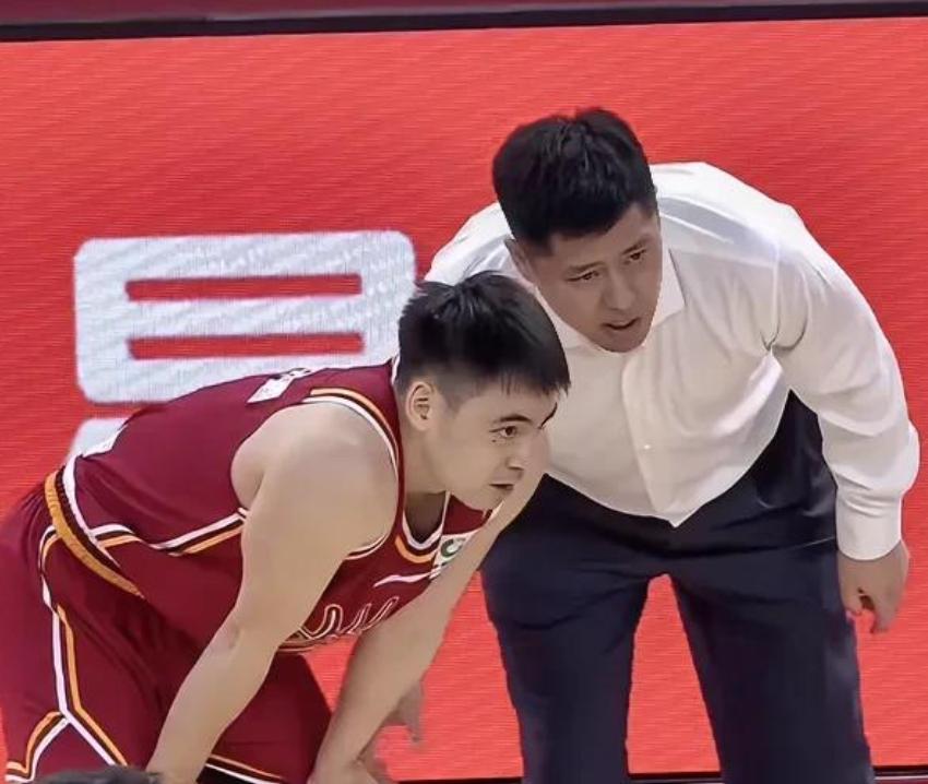 瓦塞尔：每个人的心态都是“不会去想本能做什么，本该发生什么”