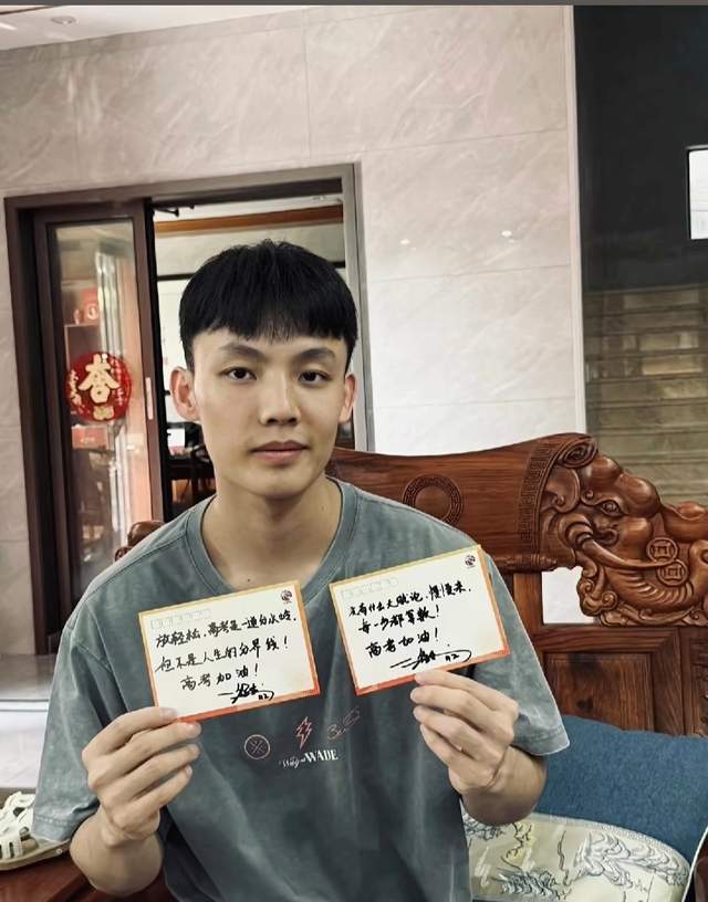 马刺vs尼克斯G5前瞻:马刺破釜沉舟,核心要素是关键时刻少犯错 马刺vs尼克斯G5前瞻:马刺破釜沉舟,核心要素是关键时刻少犯错
