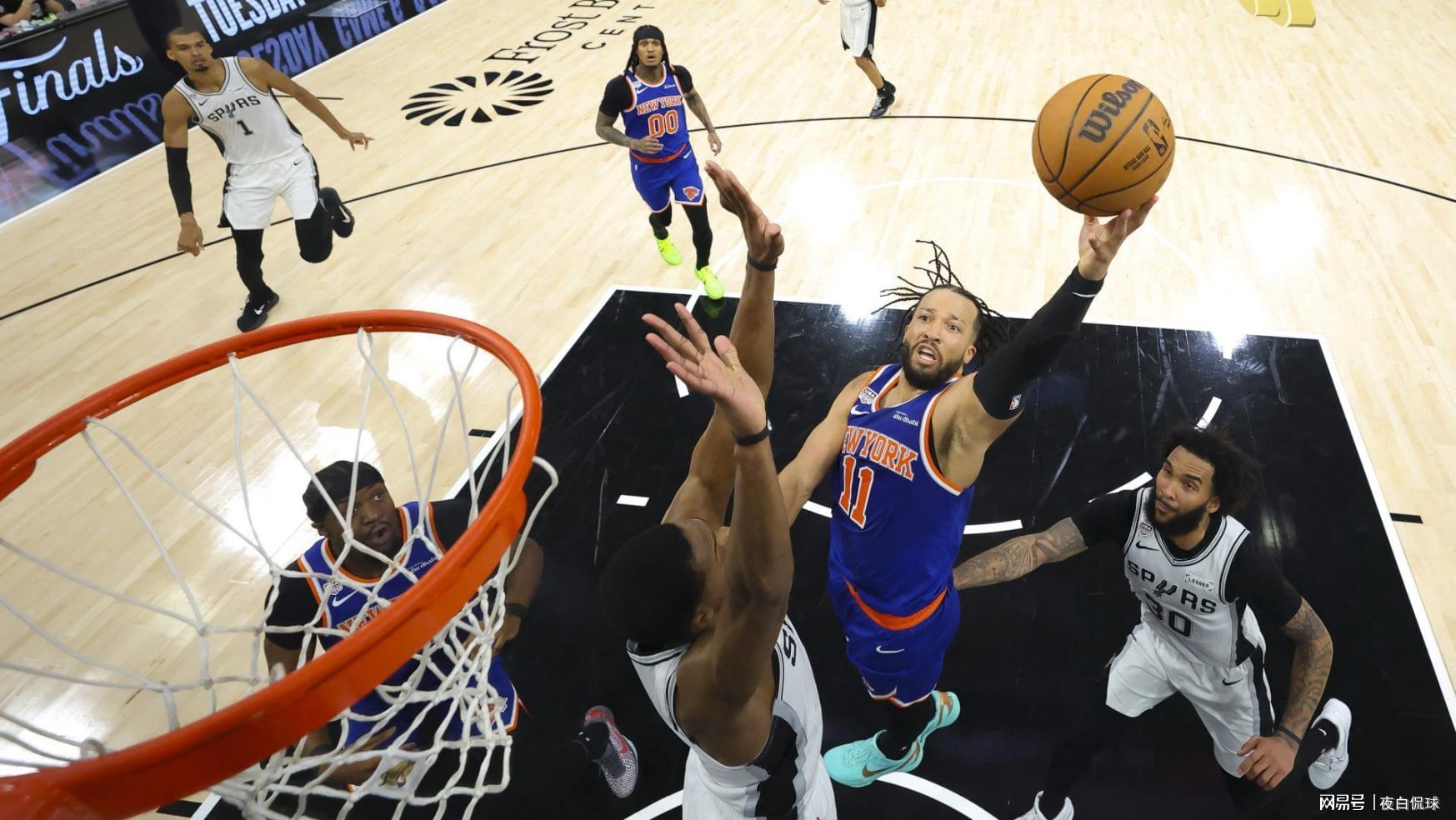 九游体育NBA首支单赛季双冠王,尼克斯两项决赛均成功战胜马刺 九游体育NBA首支单赛季双冠王,尼克斯两项决赛均成功战胜马刺