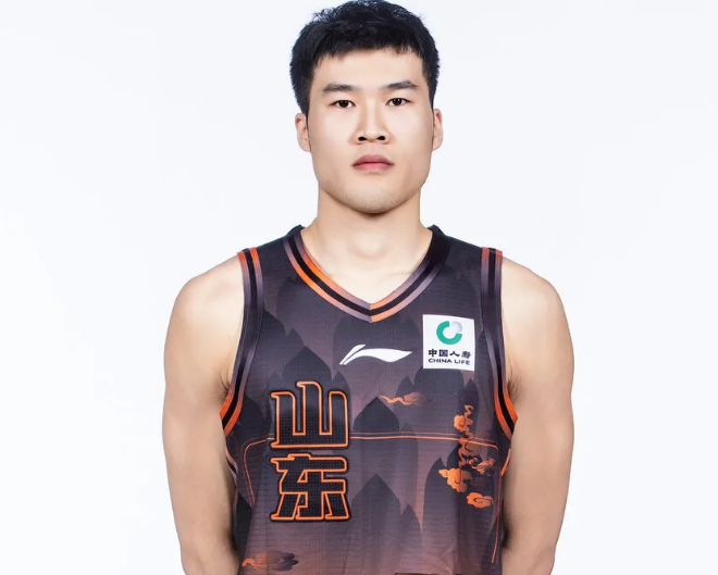 好莱坞女星观战NBA总决G5引热议 好莱坞女星观战NBA总决G5引热议