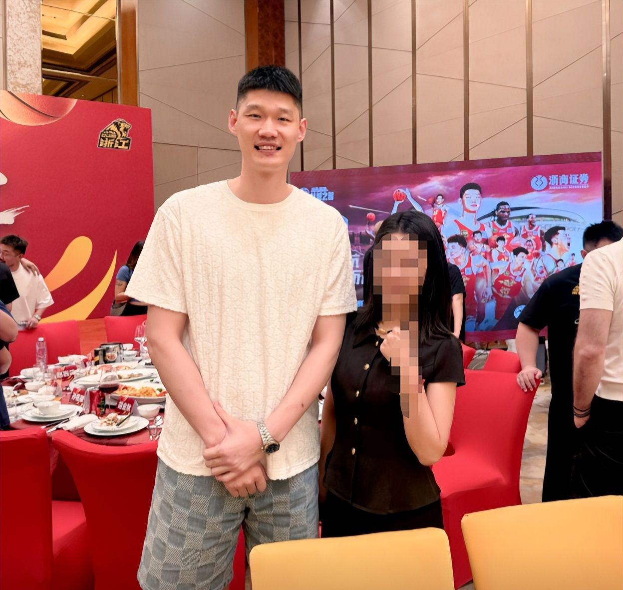 5年2.85亿美金!NBA最不受待见FMVP!绿军酝酿大交易 5年2.85亿美金!NBA最不受待见FMVP!绿军酝酿大交易