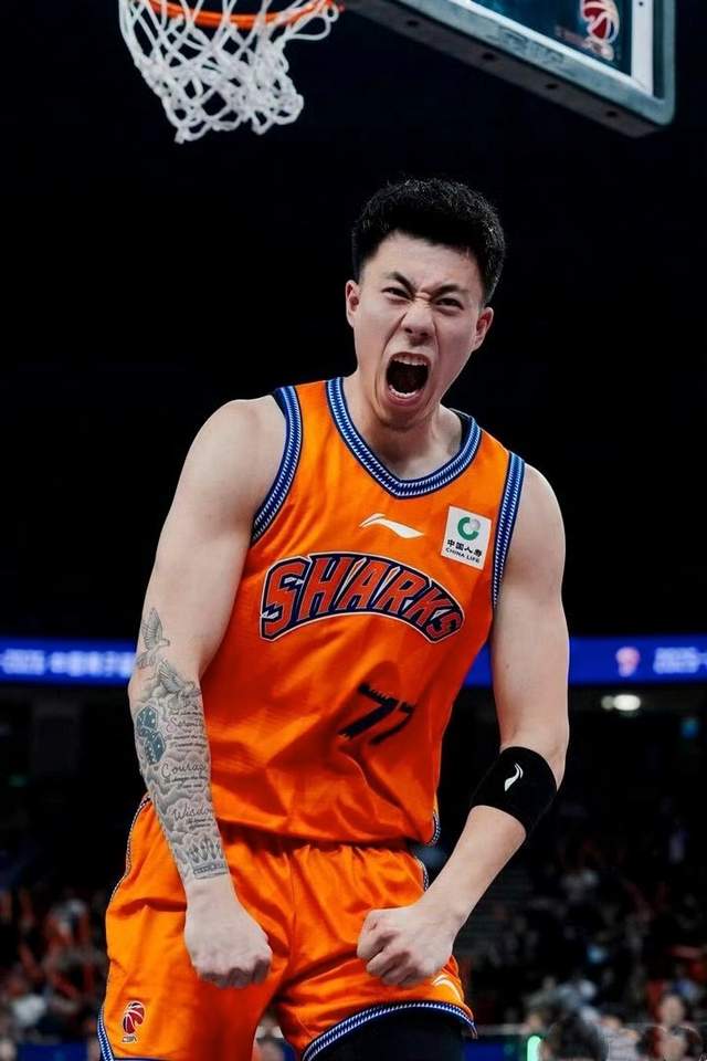 凌晨3点!哈登持枪被警方逮捕!骑士官方紧急回应 凌晨3点!哈登持枪被警方逮捕!骑士官方紧急回应