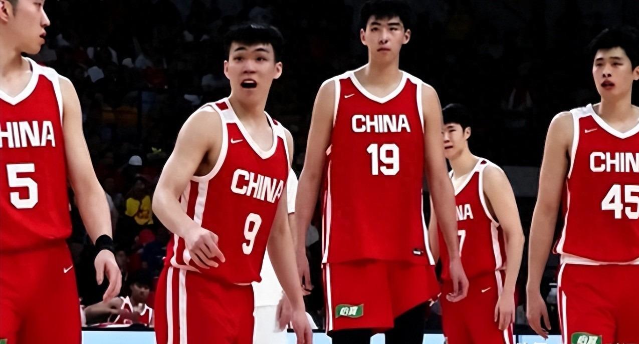 炸了!!福克斯真去参加尼克斯庆功宴,不如直接底薪加盟吧...... 炸了!!福克斯真去参加尼克斯庆功宴,不如直接底薪加盟吧......