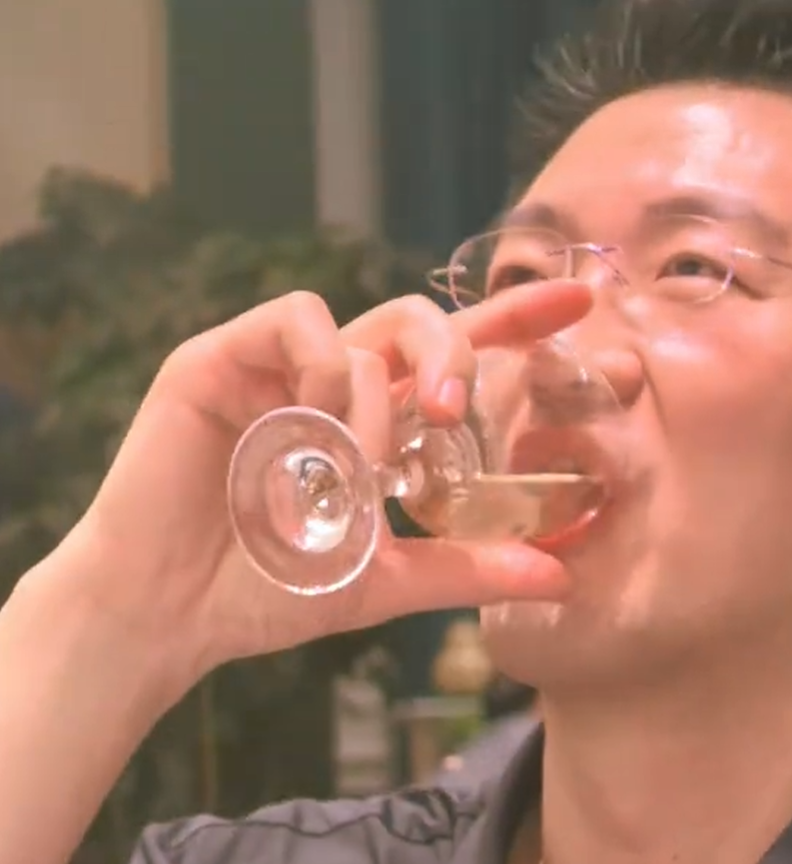 九游体育为什么说尼克斯53年首冠>马刺5次捧杯? 九游体育为什么说尼克斯53年首冠>马刺5次捧杯?