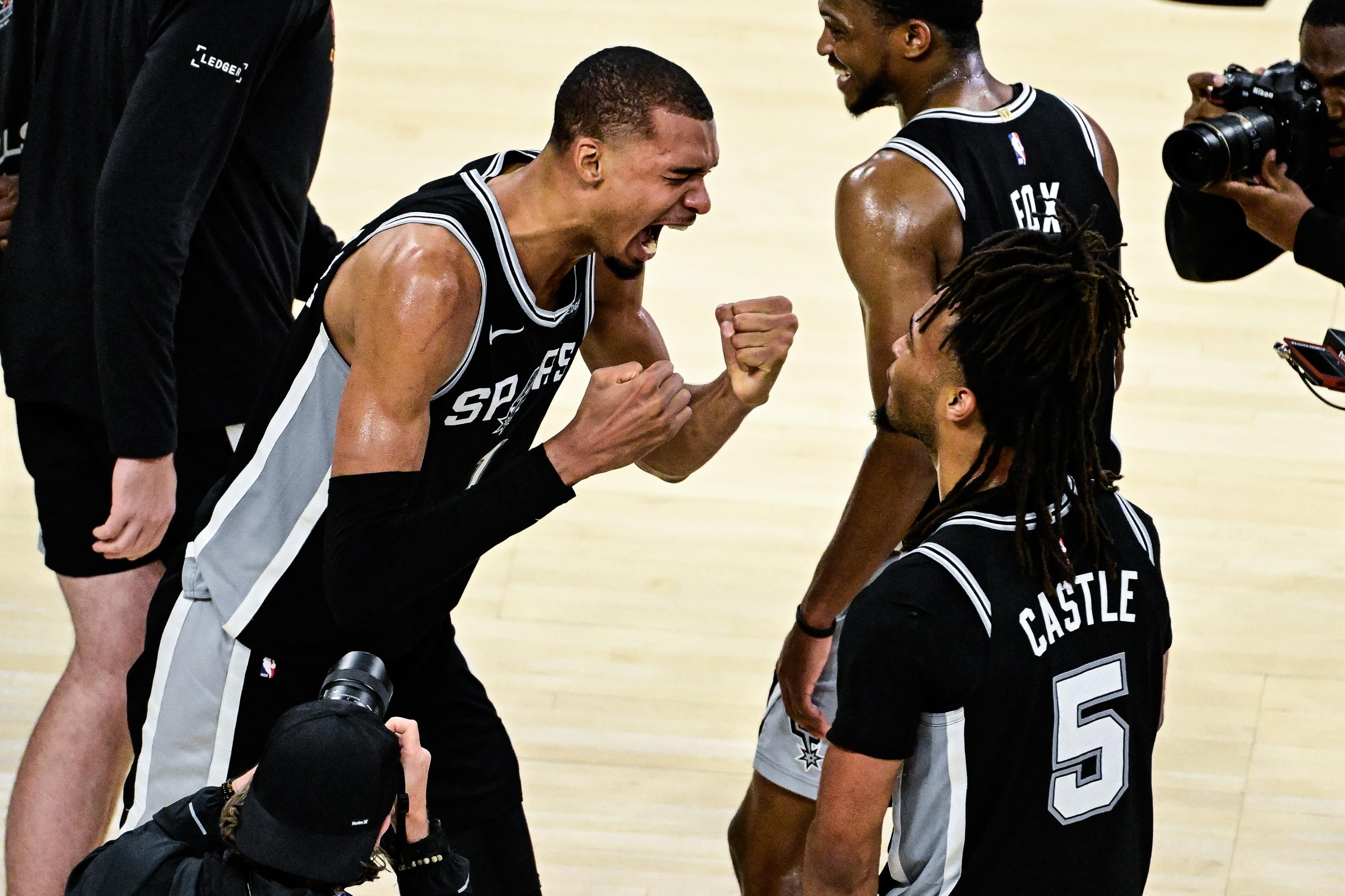 NBA总决赛尼克斯4:1战胜马刺 NBA总决赛尼克斯4:1战胜马刺