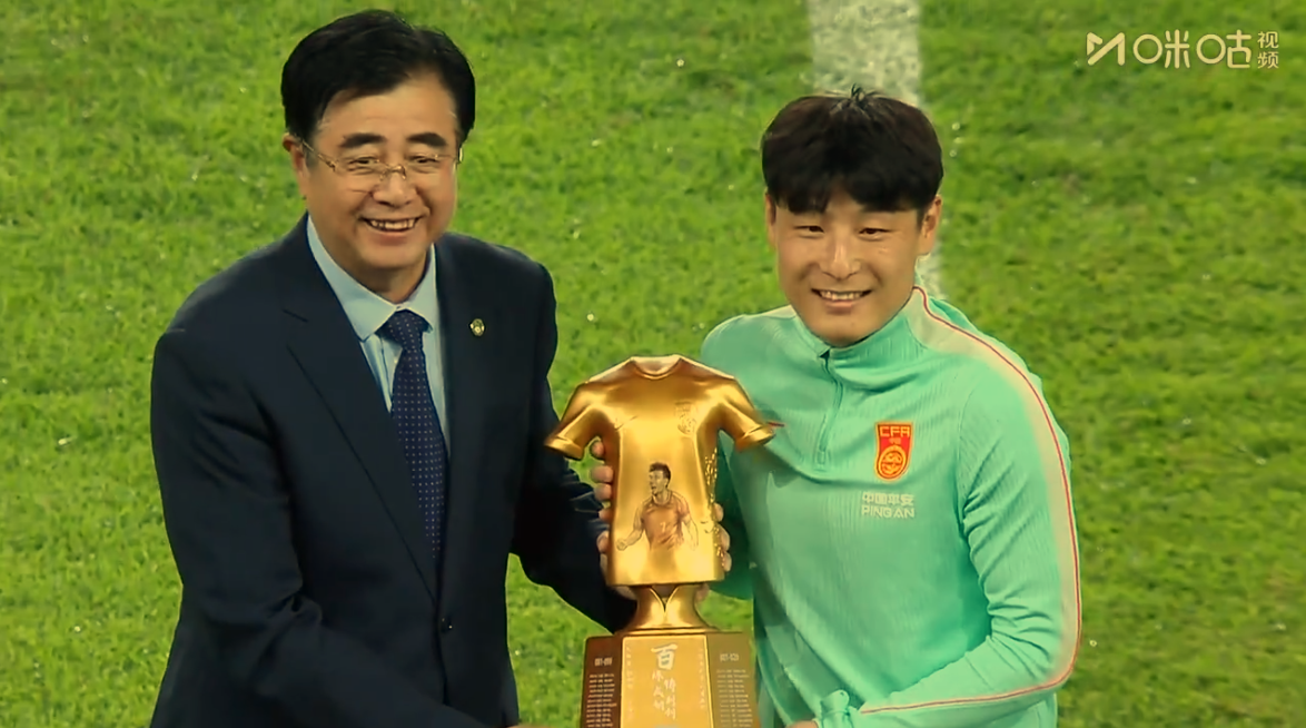 九游体育1亿中场争夺战!热刺强势截胡阿森纳、曼联,德泽尔比力邀加盟 九游体育1亿中场争夺战!热刺强势截胡阿森纳、曼联,德泽尔比力邀加盟